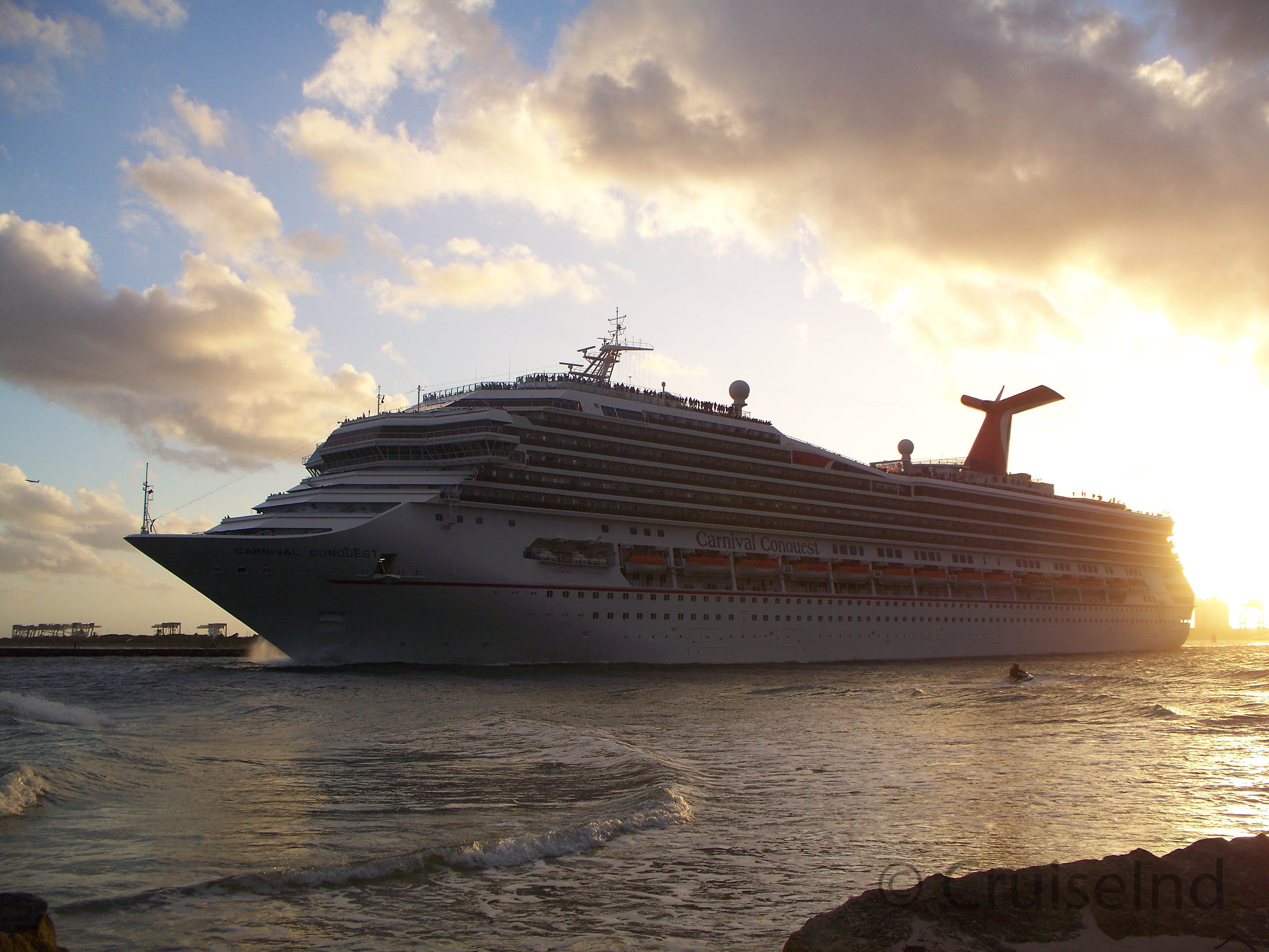 Carnival Conquest Sailing from Port Everglades ©CruiseInd