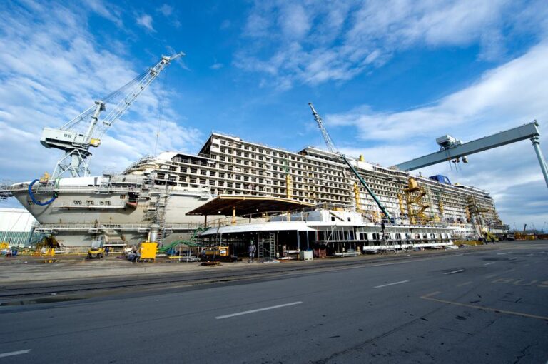 p&o Britannia under construction
