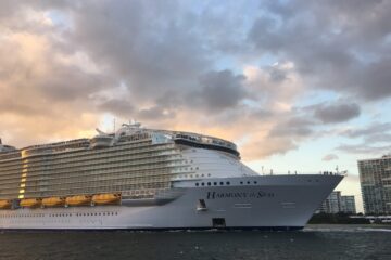 Harmony of the Seas Departing Port Everglades. Captured by Greg Dragonetti 11/5/2016