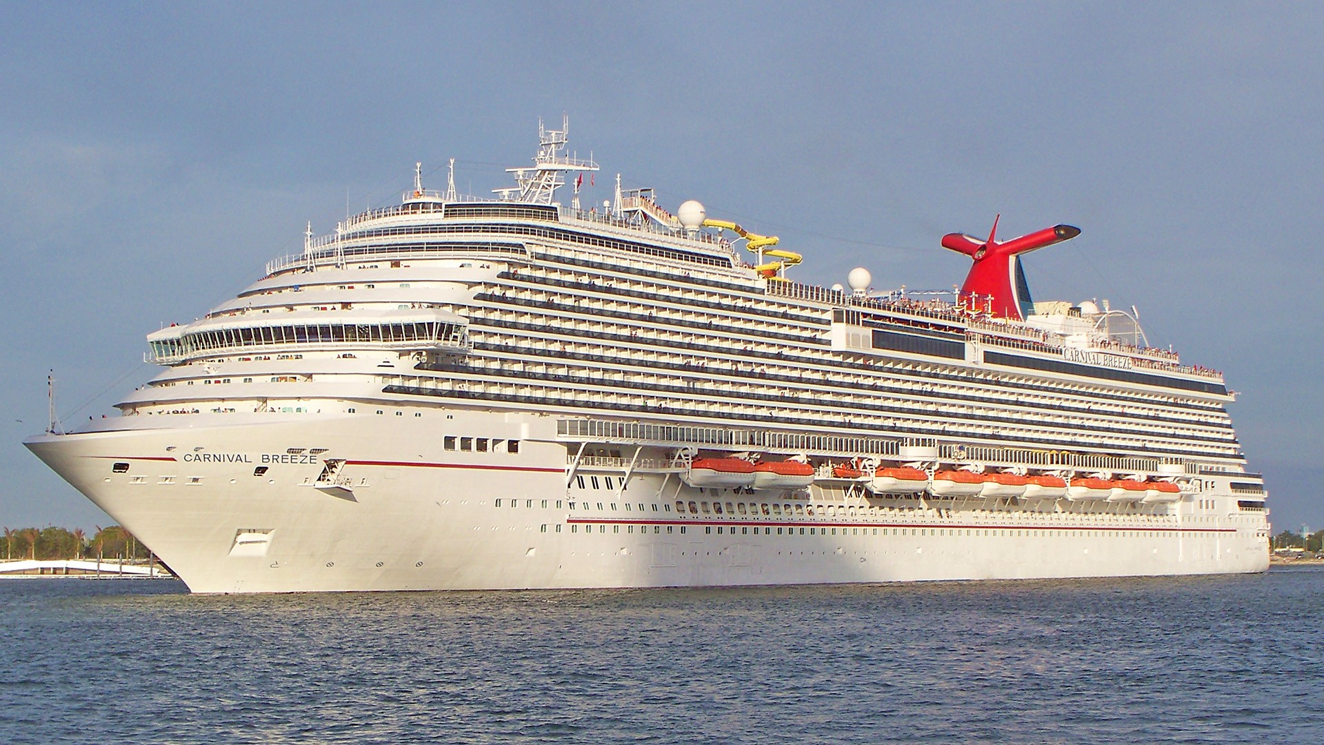 carnival breeze size